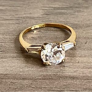 Fabulous Vintage Lindenwold's 14KT HGE Gold Cubic Zirconia CZ - Size 6.5 - 7